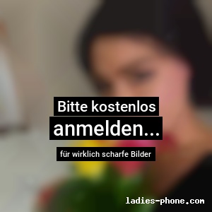 Latina ist unter 0152-19570093 bei WhatsApp