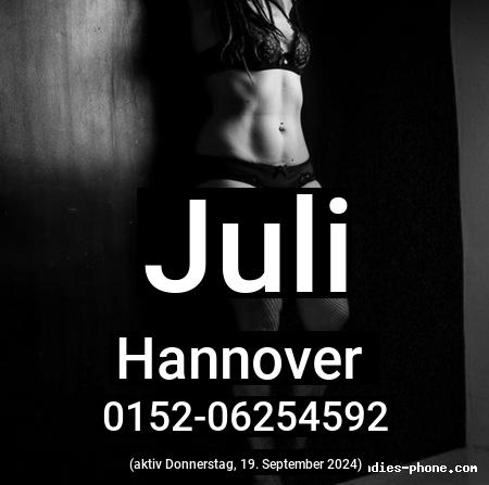 Juli aus Hannover