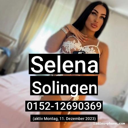 Selena aus Solingen