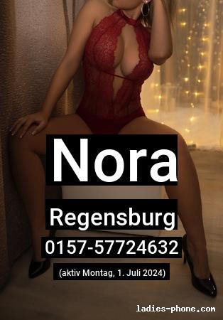 Nora aus Regensburg