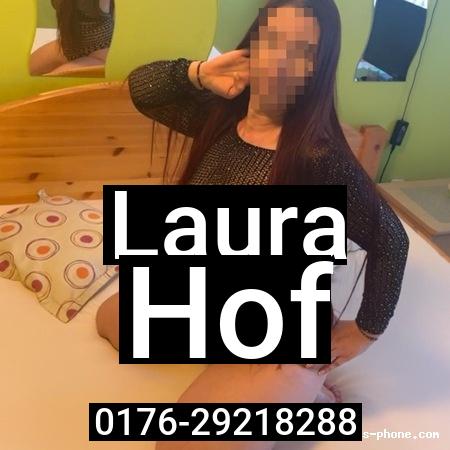 Laura aus Hof